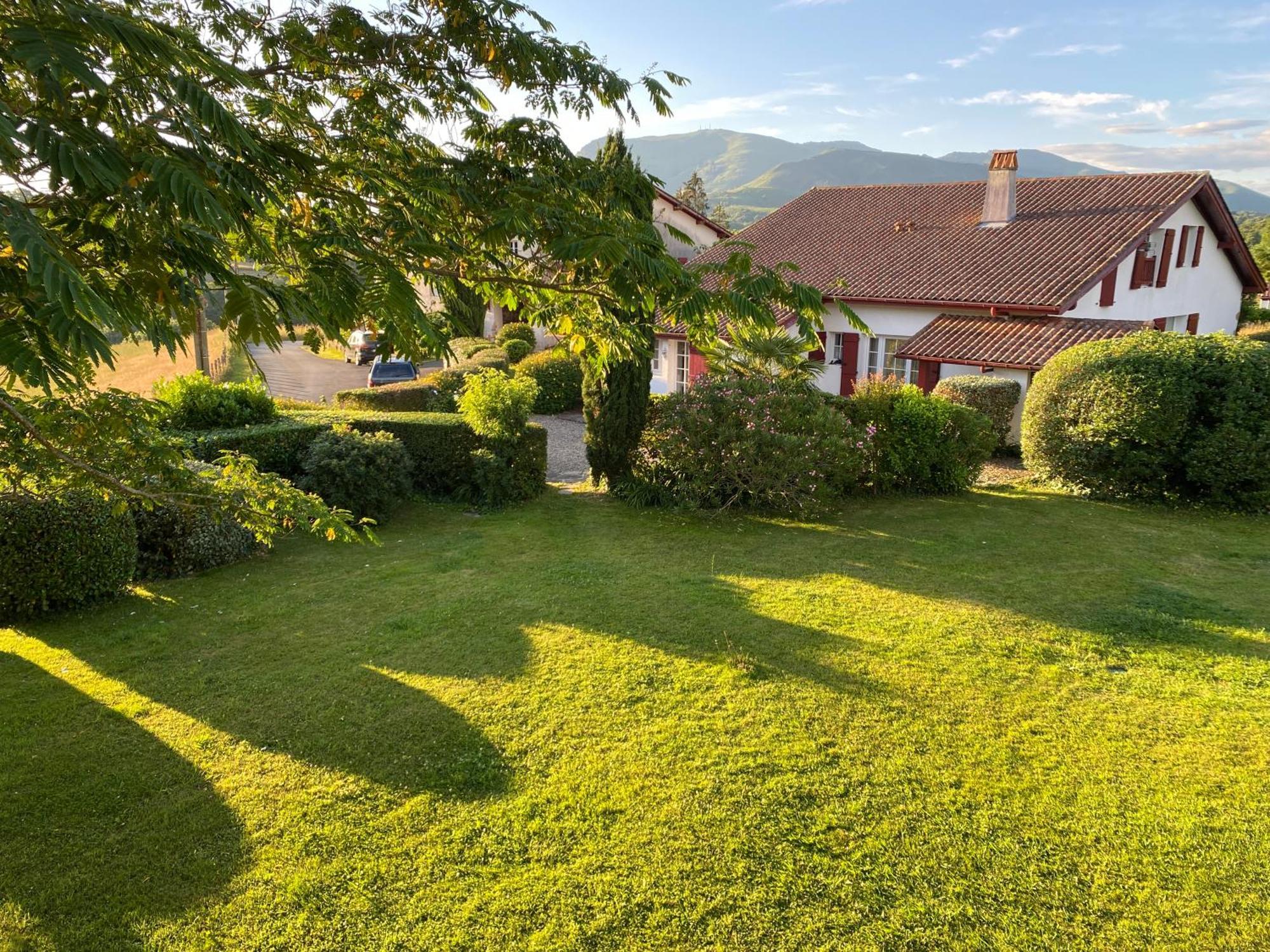 Baskoparadis I Eco-Gites I Calme I Vue I Anes I Jardin I Montagne I Nature Louhossoa Eksteriør bilde